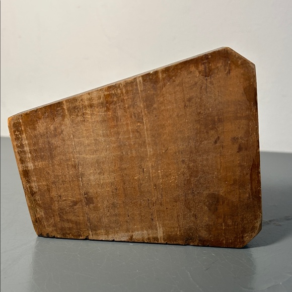 Wooden Monk Sculpture - Picture 7 of 9